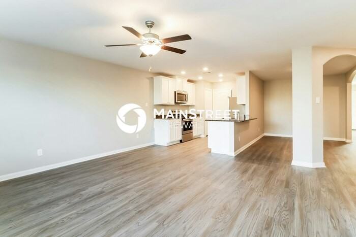 23014 Bellini Dr - Photo 4 of 16