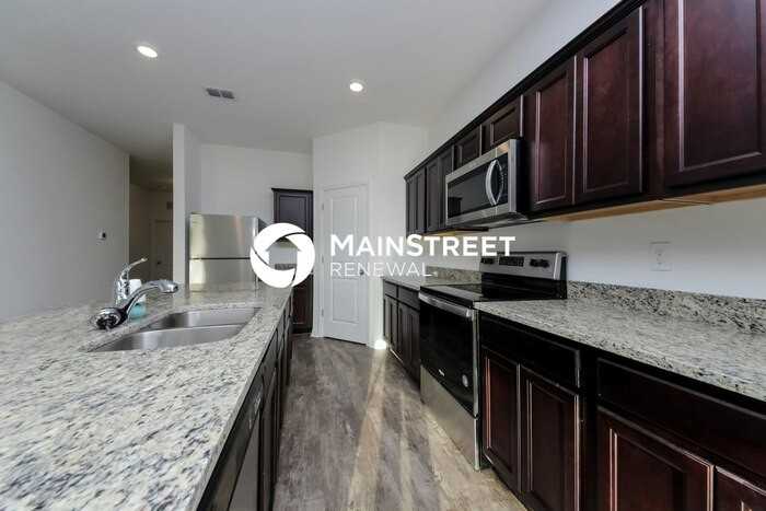 413 Stillwater Ln - Photo 5 of 16