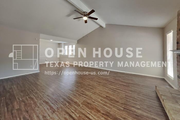 22702 Market Square Ln - Photo 4 of 20