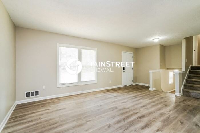 8755 Bellwood Ct - Photo 6 of 17
