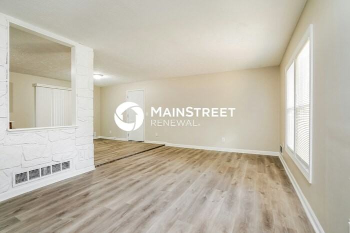 8755 Bellwood Ct - Photo 7 of 17