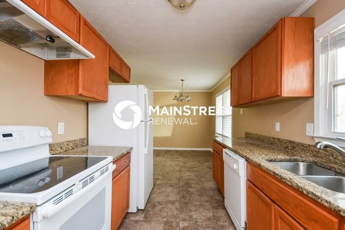 3368 Mansfield Ln - Photo 7 of 17