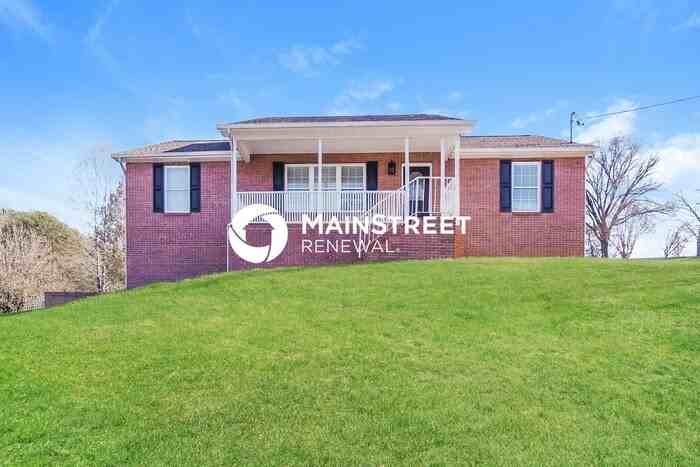 807 Hemlock Ct - Photo 4 of 17