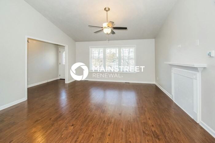 807 Hemlock Ct - Photo 6 of 17