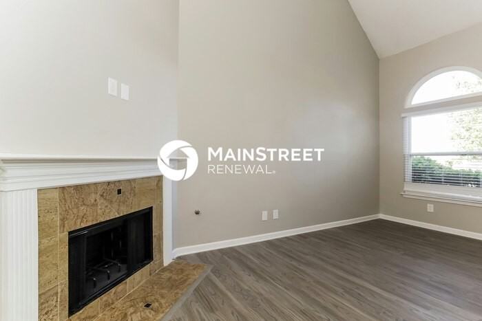 5284 Cattail Ln - Photo 2 of 18