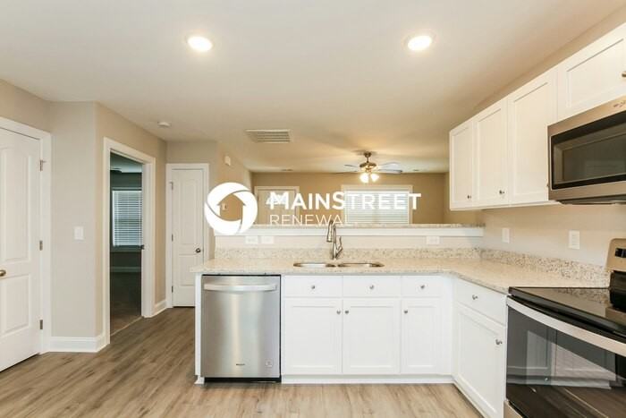 313 Center St - Photo 5 of 13
