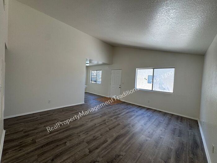 2810 C St #H - Photo 3 of 15