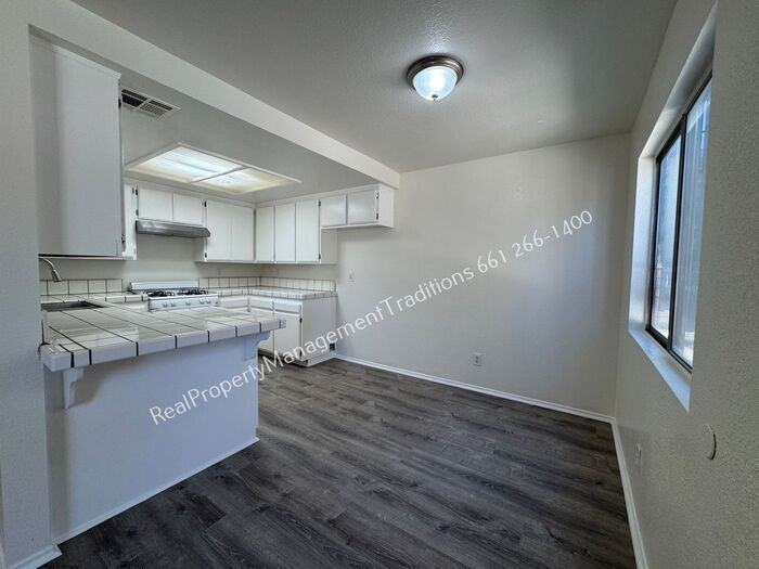 2810 C St #H - Photo 4 of 15