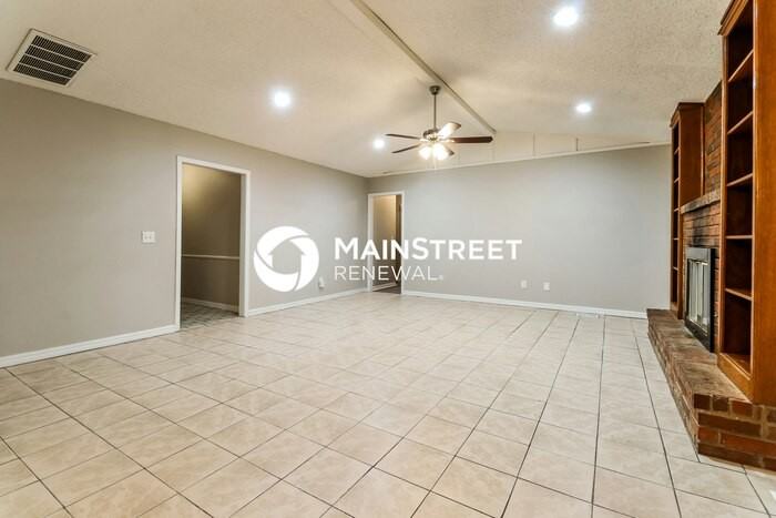 829 N Robinson Ave - Photo 6 of 16