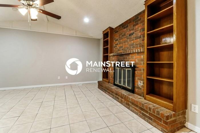 829 N Robinson Ave - Photo 7 of 16