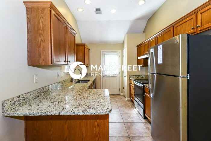 1917 Garden Leaf Dr - Photo 7 of 16