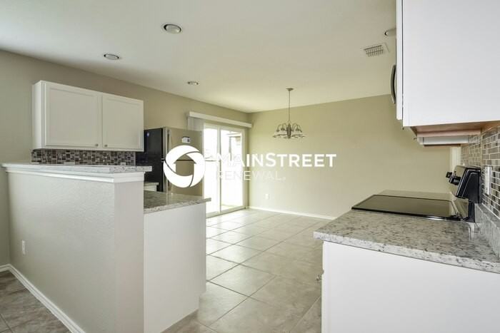 12919 Wrangler Way - Photo 5 of 15
