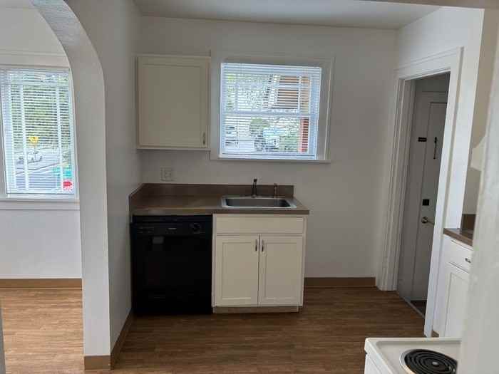 3504 Sw Beaverton Hillsdale Hwy - Photo 6 of 23