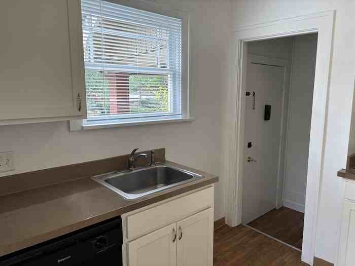 3504 Sw Beaverton Hillsdale Hwy - Photo 7 of 23