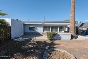 featured image of 934 E Whitton Ave