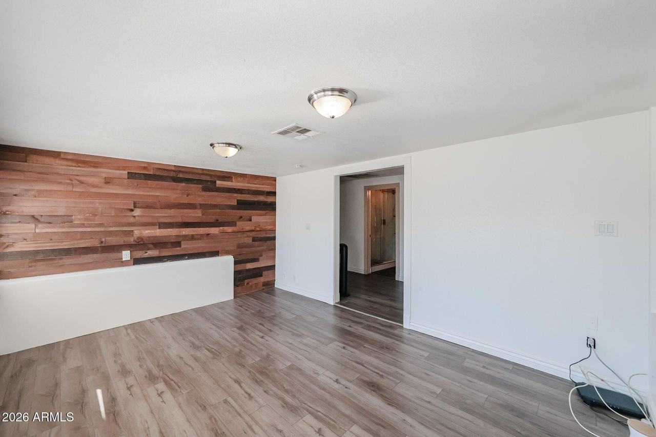 934 E Whitton Ave - Photo 3 of 41