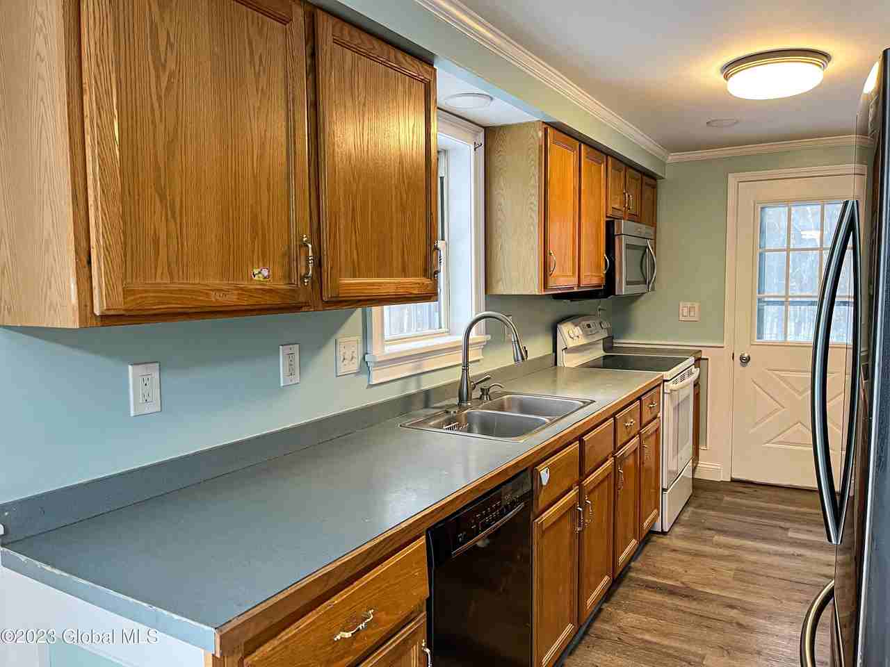 44 Phillips Rd #A - Photo 3 of 21