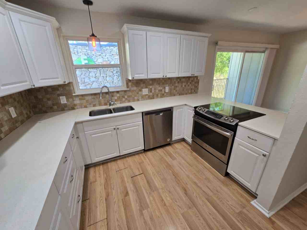 500 E Riverside Dr #229 - Photo 6 of 27