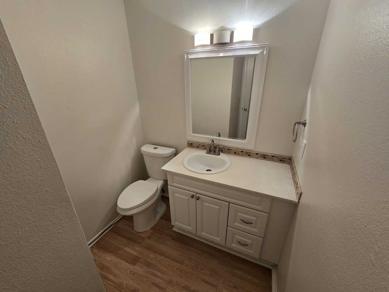 500 E Riverside Dr #229 - Photo 7 of 27