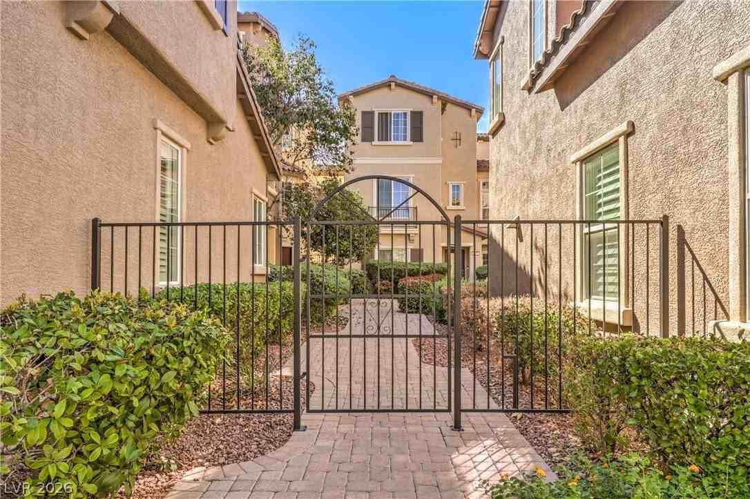 1951 Ardilea St - Photo 2 of 24