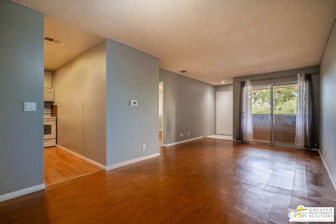 550 N Villa Ct #214 - Photo 4 of 24
