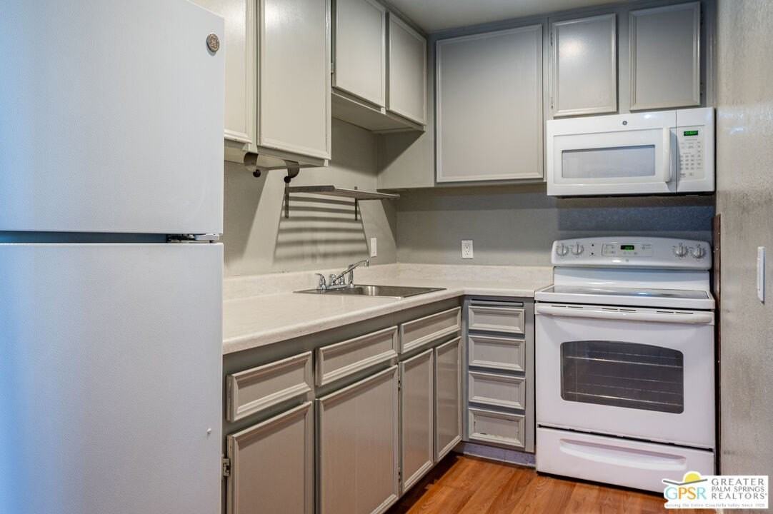 550 N Villa Ct #214 - Photo 5 of 24