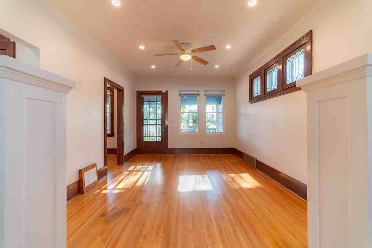 4164 Seneca St - Photo 4 of 32