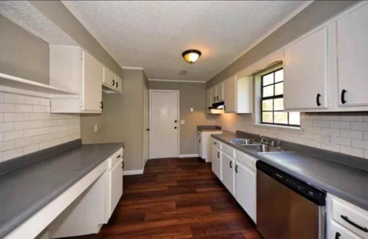 4312 Valley Grove Dr - Photo 5 of 9