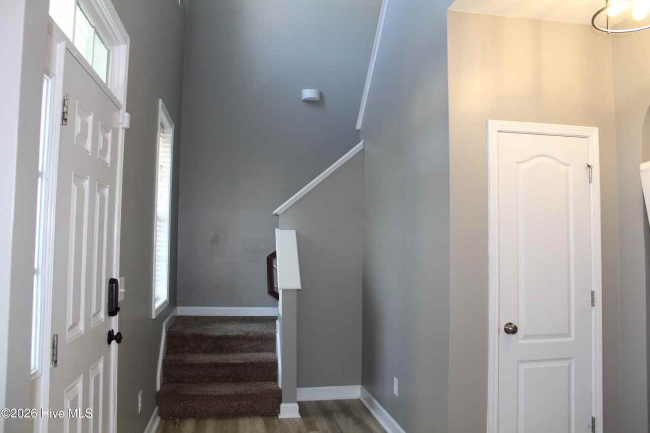333 Sonoma Rd - Photo 3 of 31