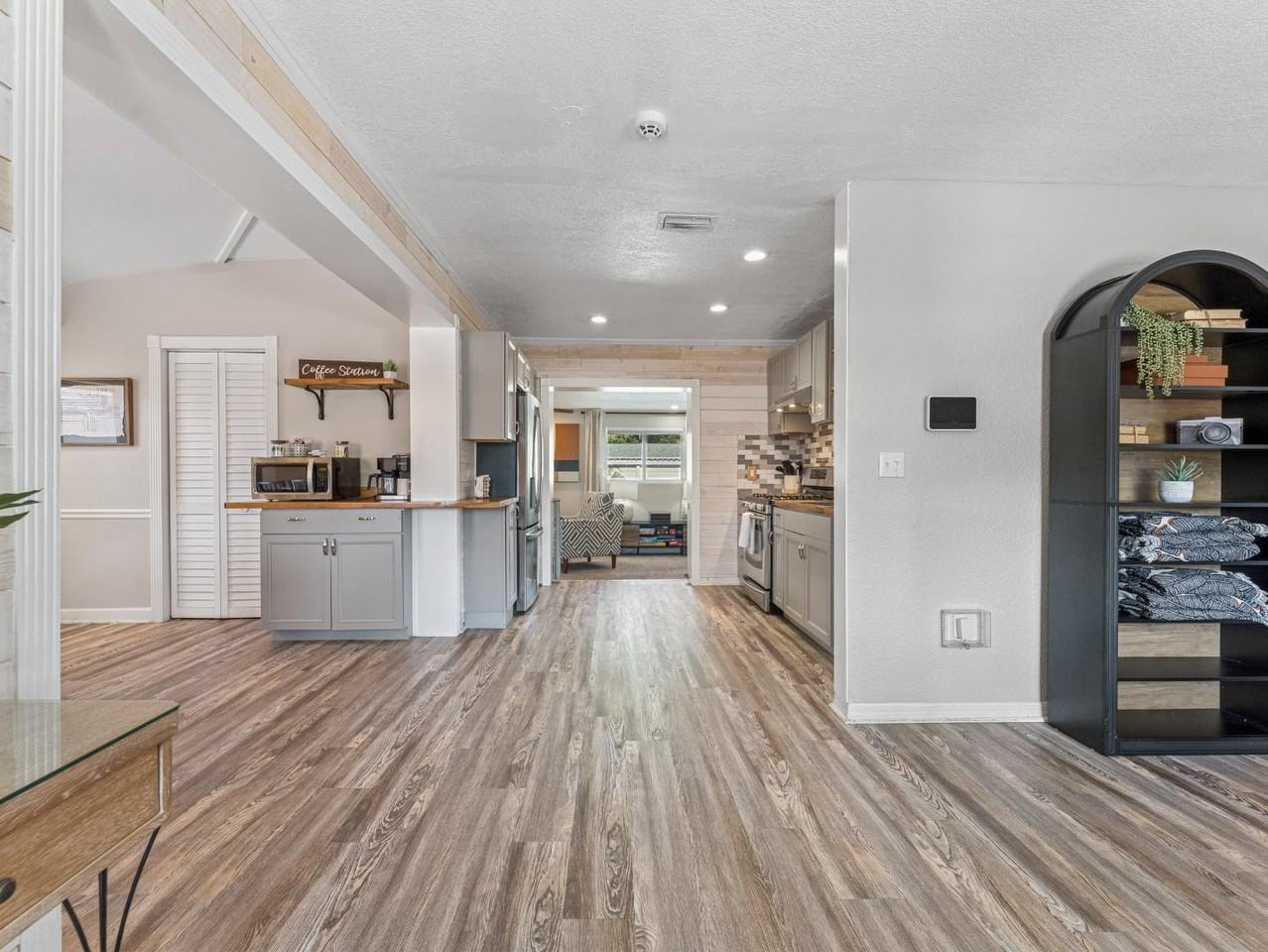 10820 Starkey Rd - Photo 2 of 11