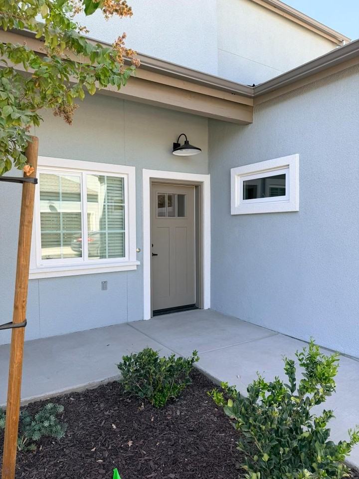 295 Champion Street - Photo 6 of 10