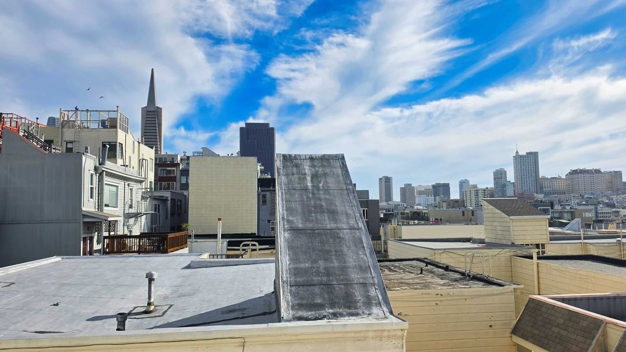 375 Union St - Photo 5 of 14