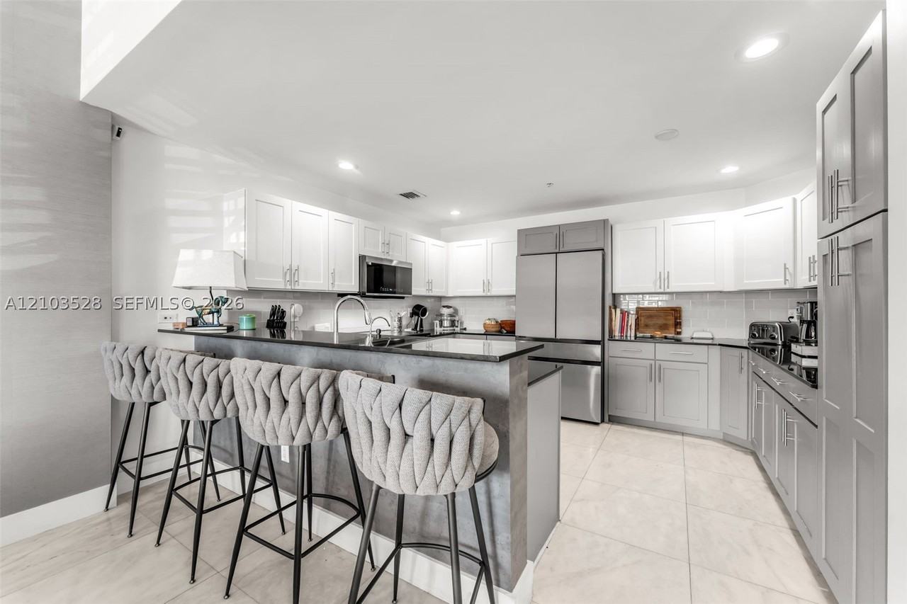 8395 Sw 73rd Ave #107 - Photo 7 of 22
