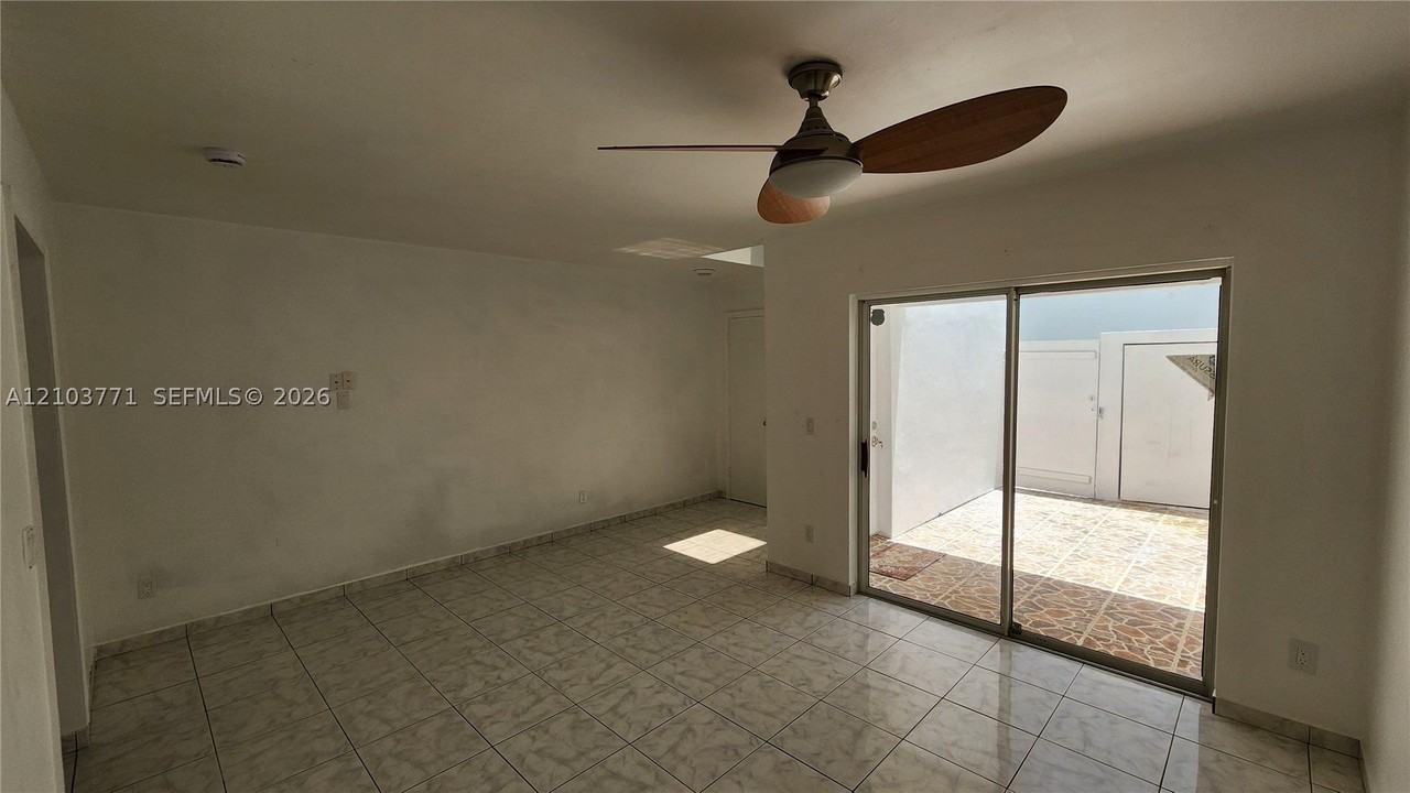5060 Elmhurst Rd #B - Photo 5 of 22