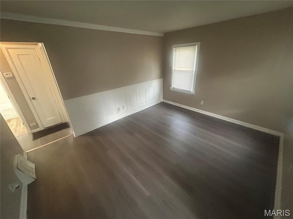 8019 Aline Ave - Photo 2 of 8
