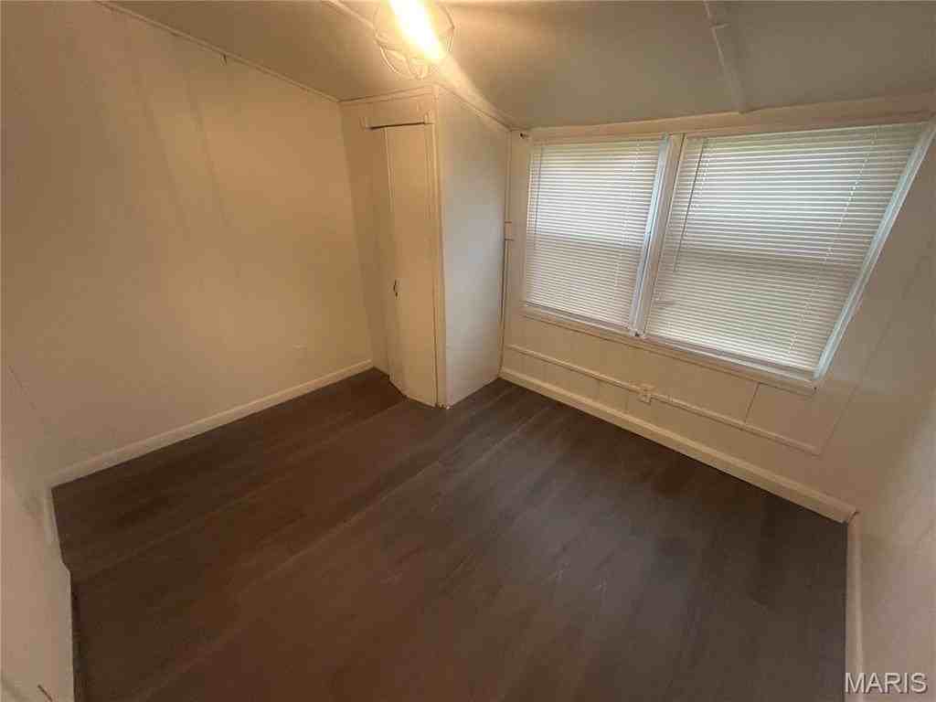 8019 Aline Ave - Photo 6 of 8