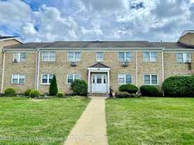 35 Manchester Ct #B - Photo 1 of 1