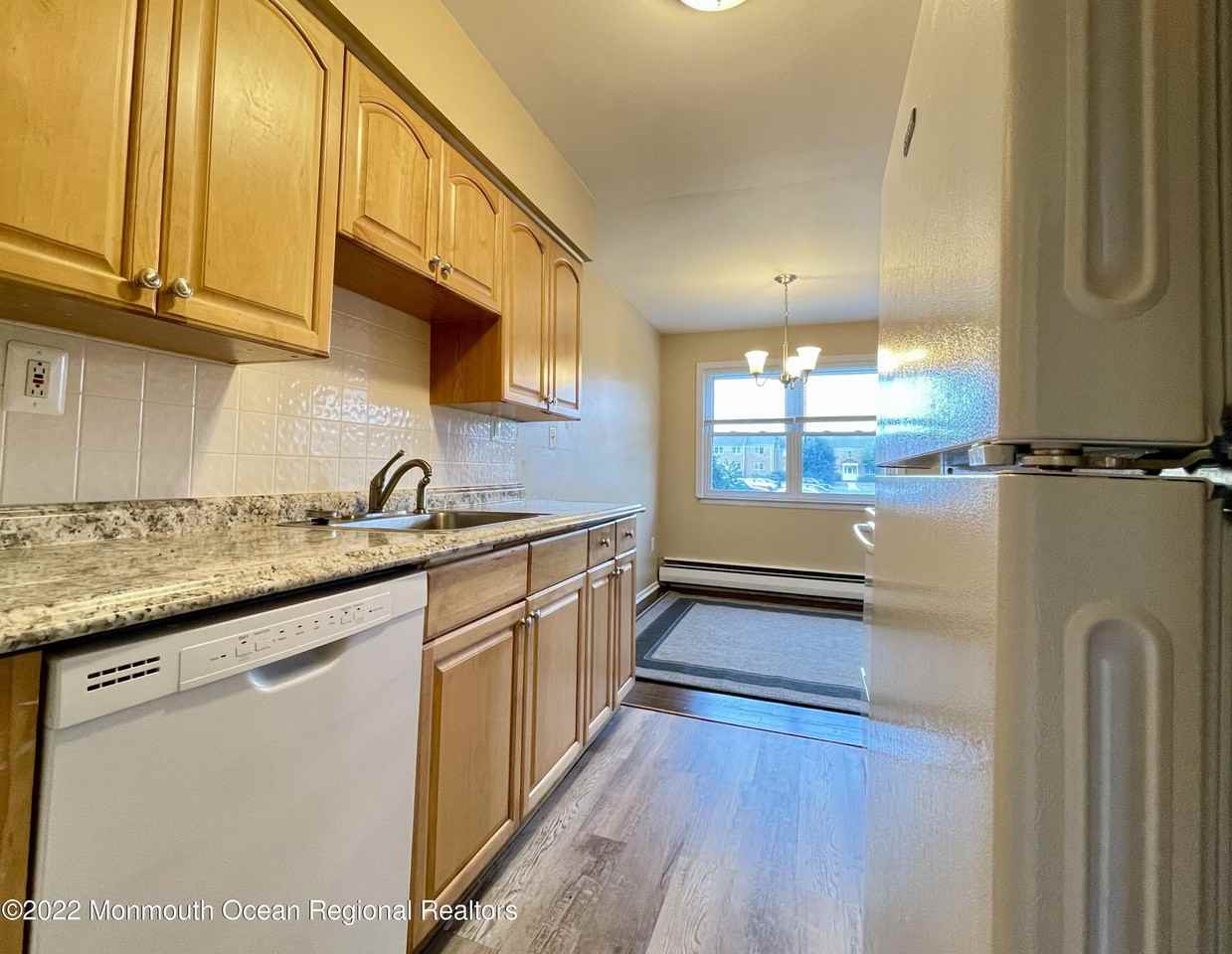 35 Manchester Ct #B - Photo 5 of 17