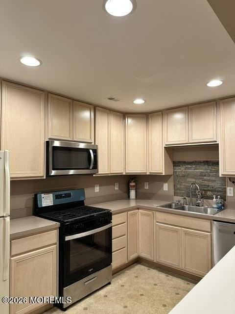 233 Brookfield Dr - Photo 3 of 13
