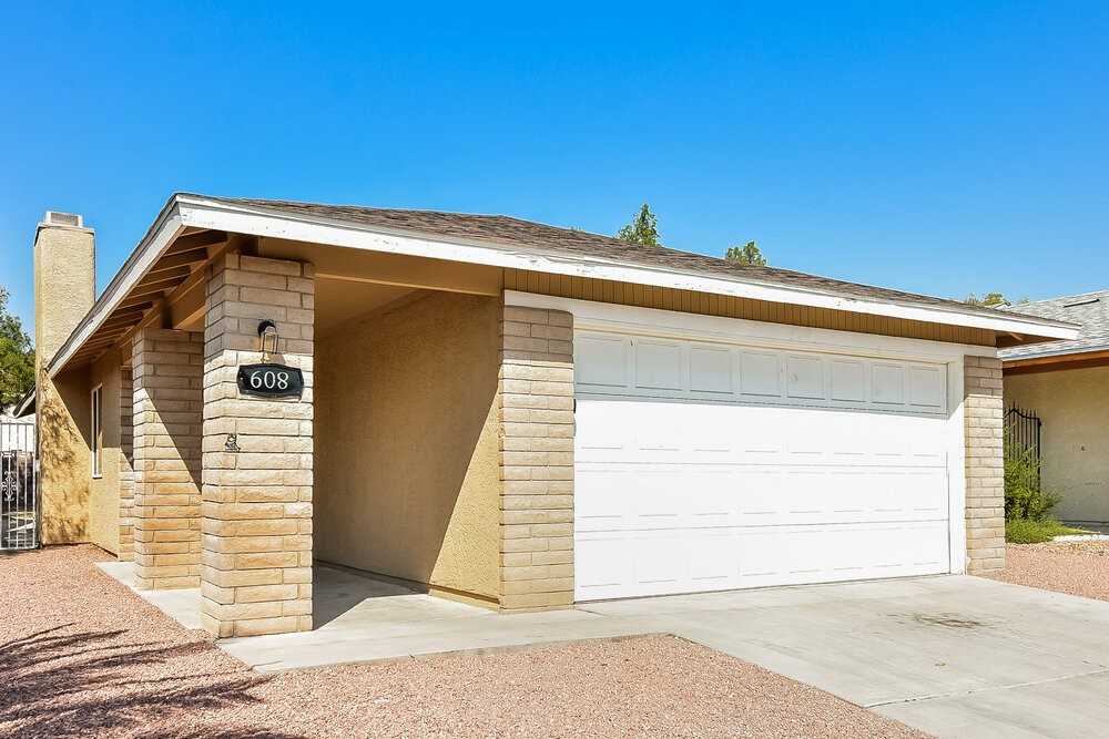 608 Thrush Dr - Photo 3 of 16