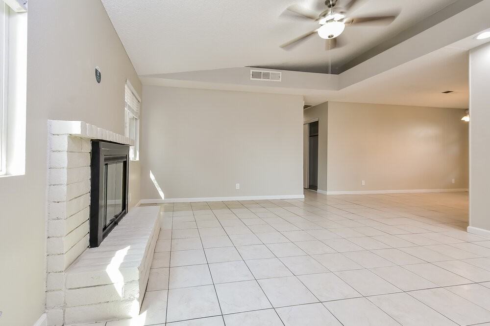 608 Thrush Dr - Photo 5 of 16