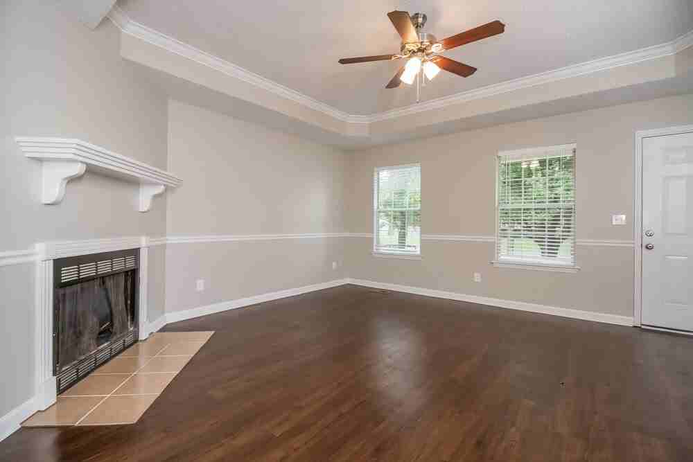 1207 Woods Edge Dr - Photo 2 of 15