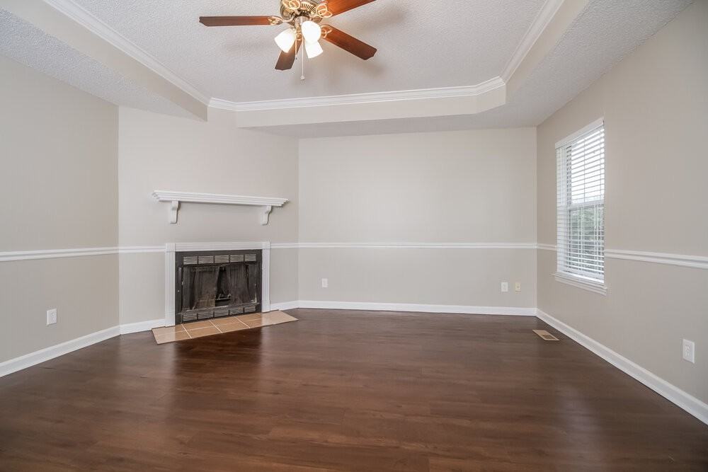 1207 Woods Edge Dr - Photo 3 of 15