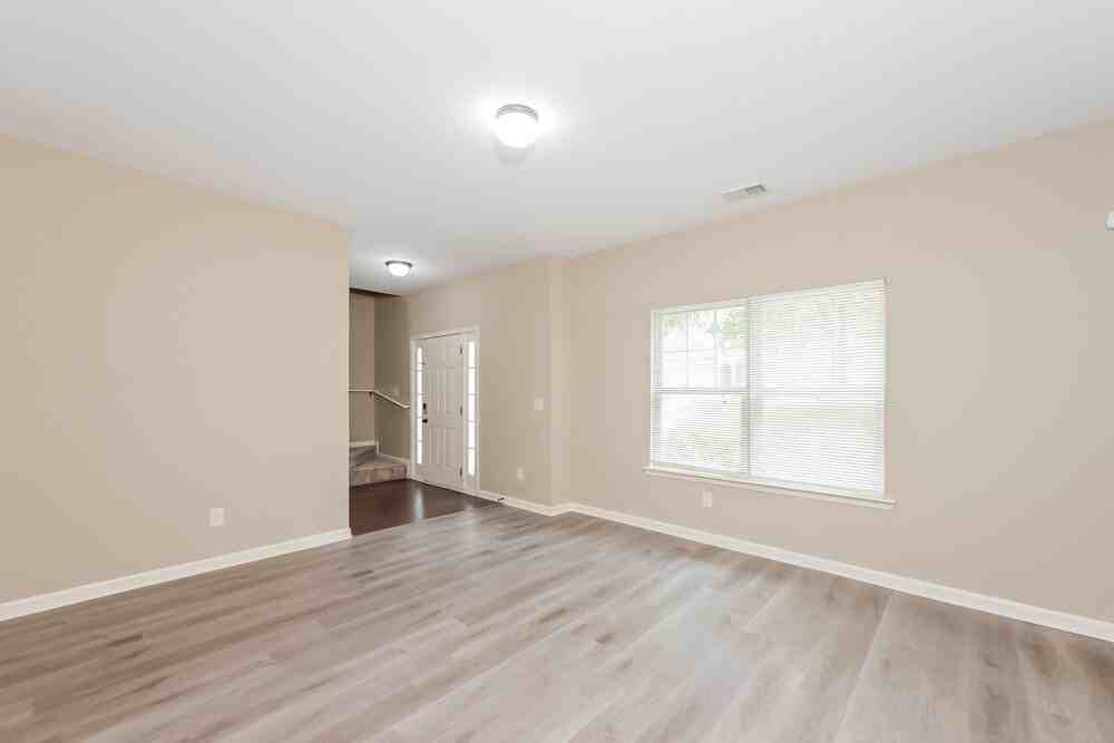 771 Helm Ln Nw - Photo 4 of 17