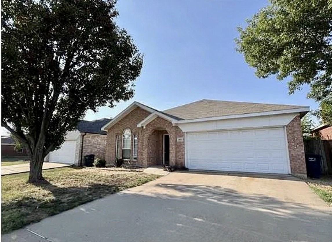 3605 Lasso Rd - Photo 3 of 27
