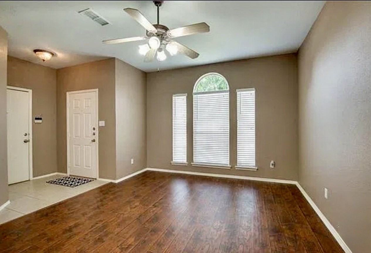 3605 Lasso Rd - Photo 4 of 27