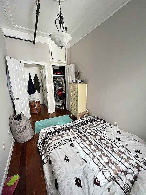 67 W 71st St #15 - Photo 5 of 6