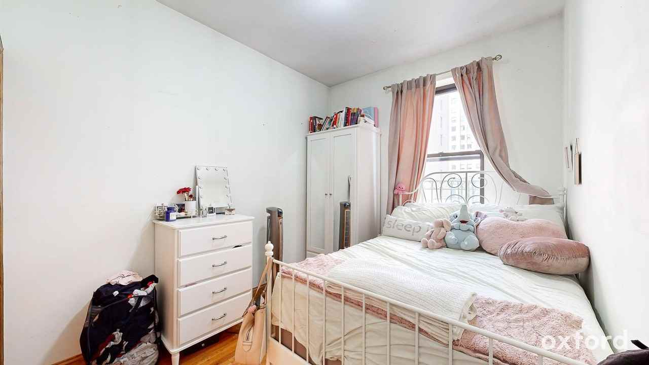 312 W 48th St #34 - Photo 7 of 15