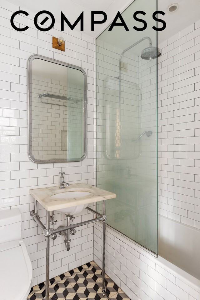 221 W 21st St #1C - Photo 6 of 6