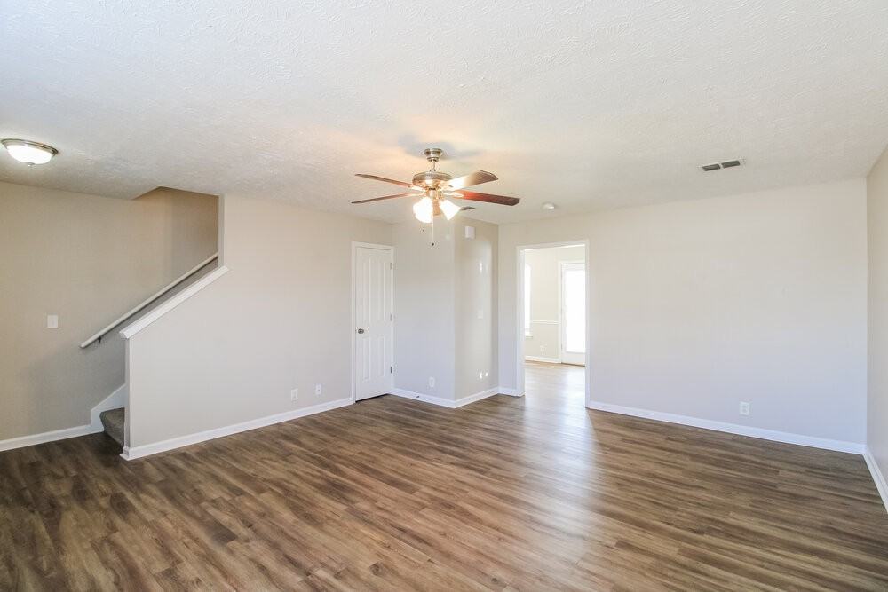 900 Harvest Grove Dr - Photo 5 of 17